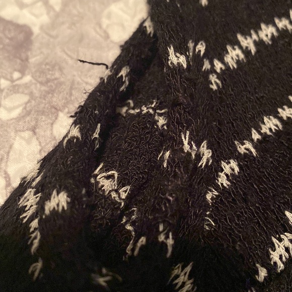 3 for 20$ 💜 ELON Sweater - Picture 7 of 8